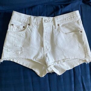 White Jean Short Levi’s Size 27